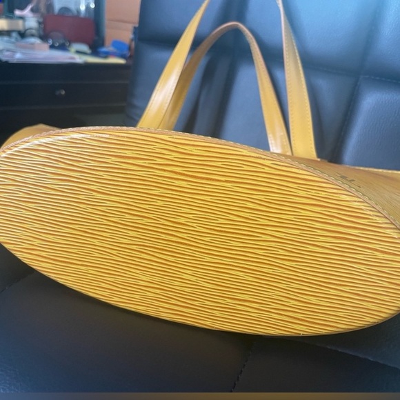 Authentic Louis Vuitton Yellow/Purple Epi Saint Jacques Hand Bag - Picture 4 of 8